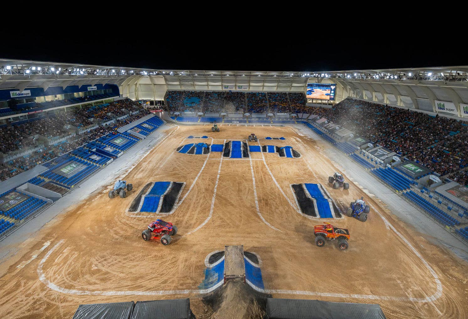 Monster Jam - trucks in competition