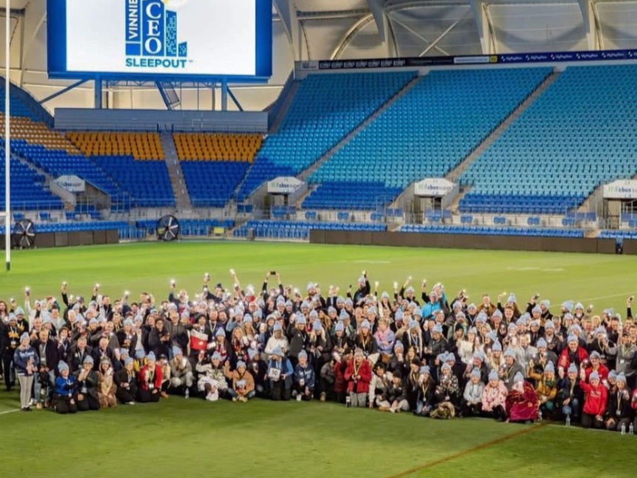 vinnies-ceo-sleepout-Image credit-@hollyunmuted